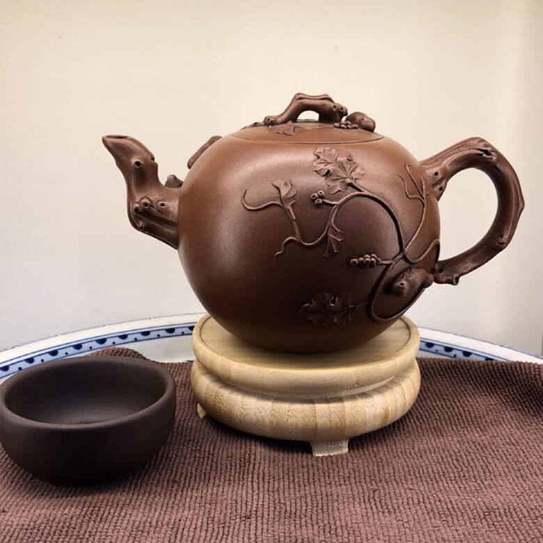 早期大松鼠葡萄壺