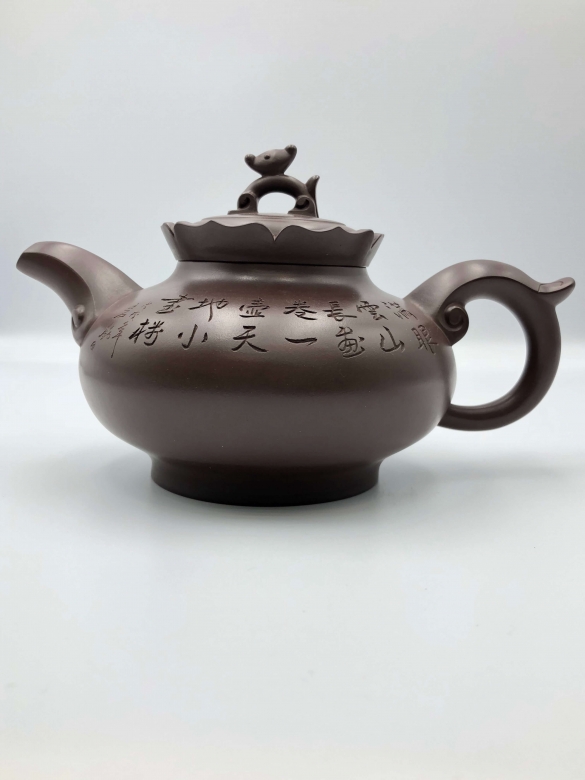 三A級底槽青憎帽壺(珍藏品)